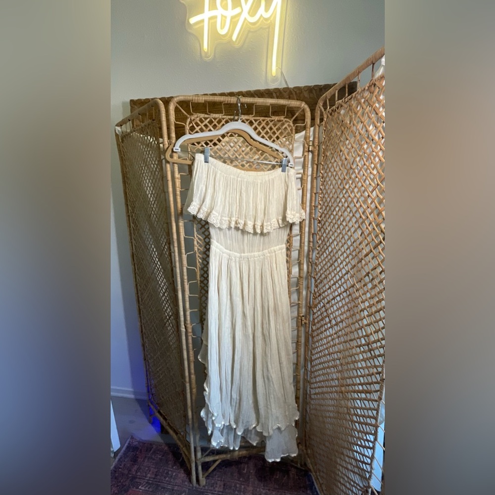 Jen's Pirate Booty Off-Shoulder Cream Dress